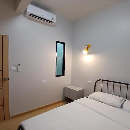 Yoosabai Hostel And Guesthouse